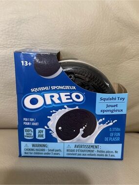 Oreo Squishi Squishy Giant Cookie Squishy Toy | Incredible Play | Brand New